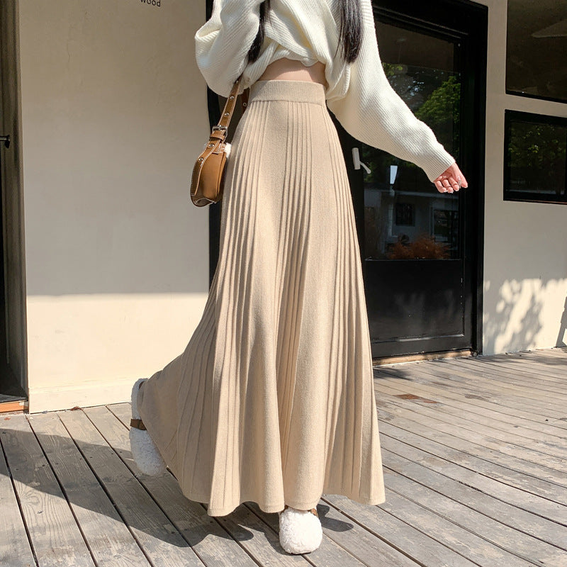 High-waisted Figure-flattering Thickened Pleated Knit Skirt