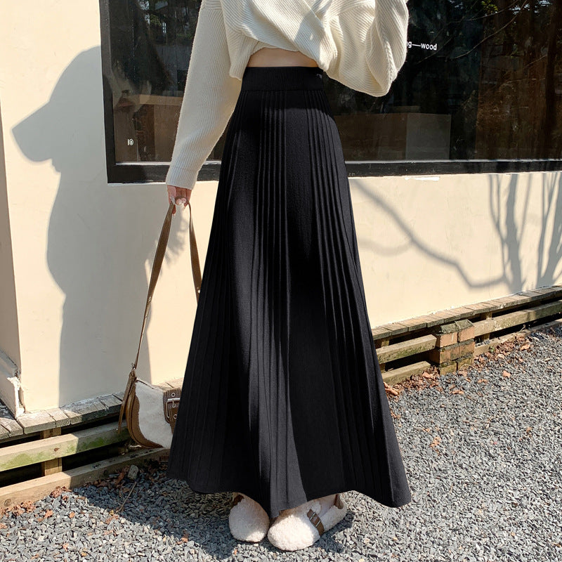 High-waisted Figure-flattering Thickened Pleated Knit Skirt