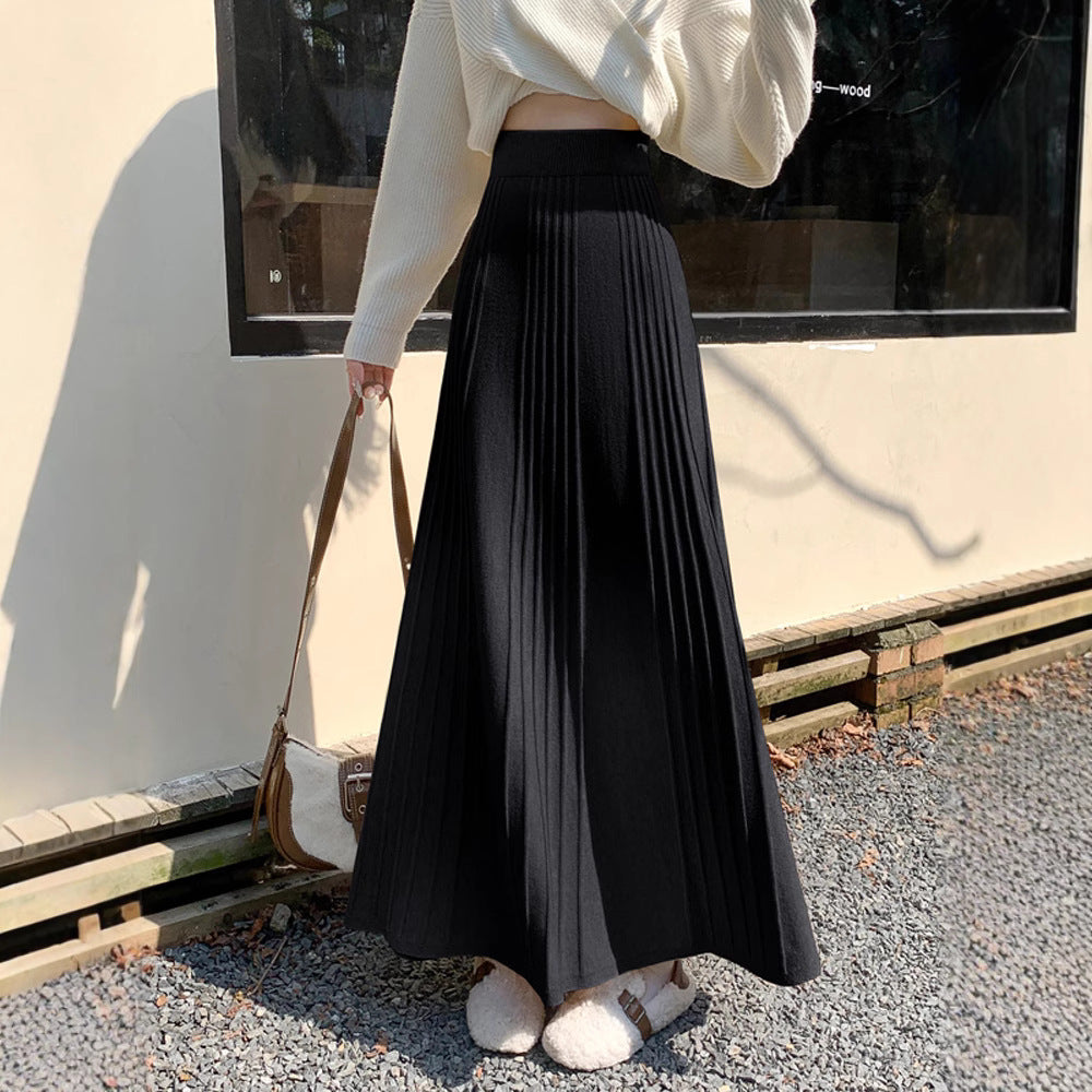 High-waisted Figure-flattering Thickened Pleated Knit Skirt